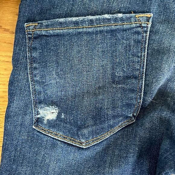 Super cute FRAME Brand Factory Distressed Skinny Jeans - Picture 14 of 15